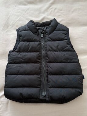 baby Gap Cild Control Puffer Vest in Black - Size 6/12 months